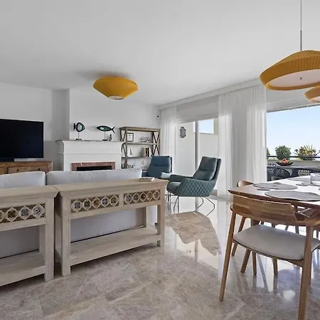 Casa Makas Santa Clara Golf Apartment Marbella