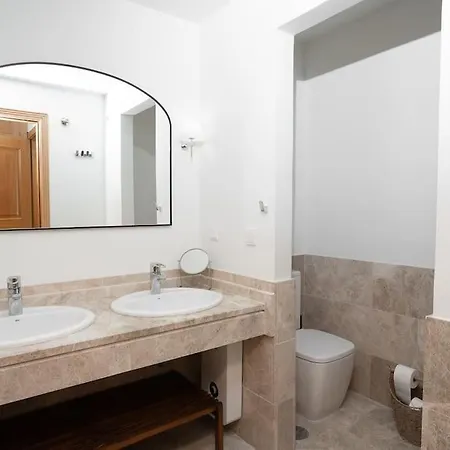 Casa Makas Santa Clara Golf 아파트 마르베야