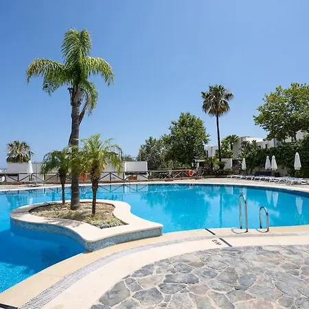 Casa Makas Santa Clara Golf Apartment